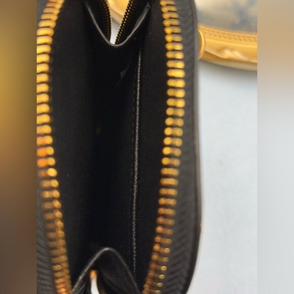 🆕 TORY BURCH 🧿 NWOT Emerson Phone Crossbody, Black, Gold Chain - AUTHENTICATED - Picture 12 of 16